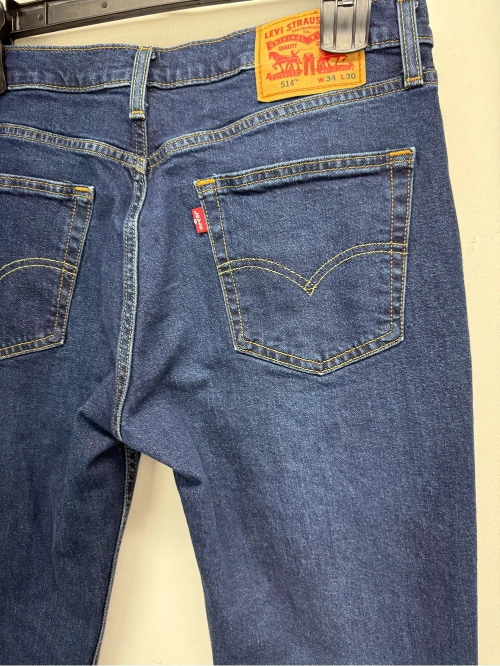 Levi’s 514 size 34x30 Men’s Blue Denim Straight Fit Jeans